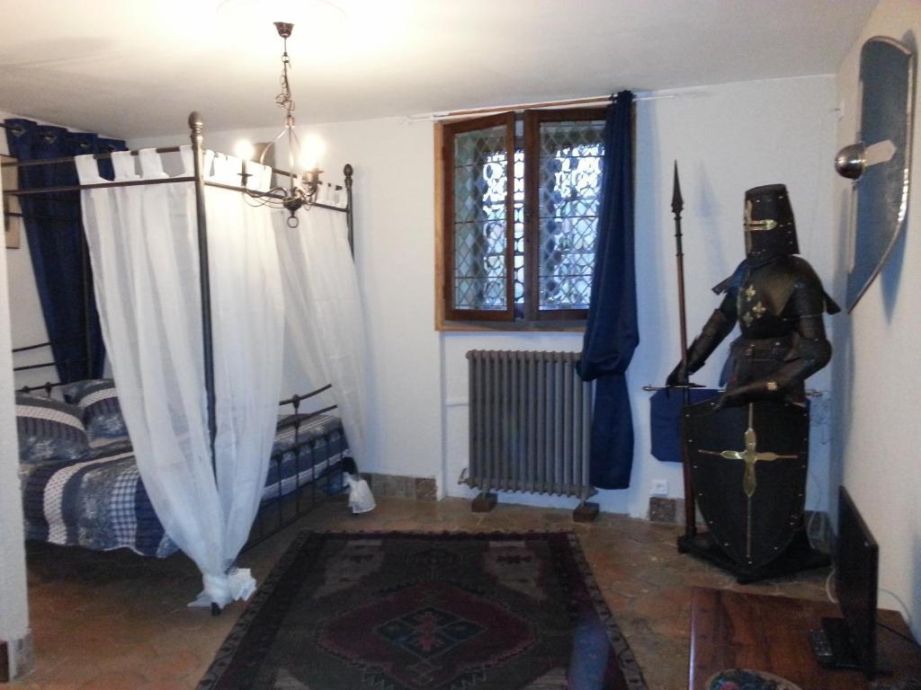 Chateau Des Aiguilles Saint-Rémy-de-Chargnat Cameră foto